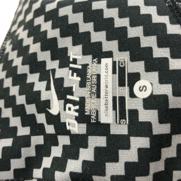 Nike Legend 2.0 Dri Fit Zig-Zag Capri Leggings Sz S - Picture 13 of 14